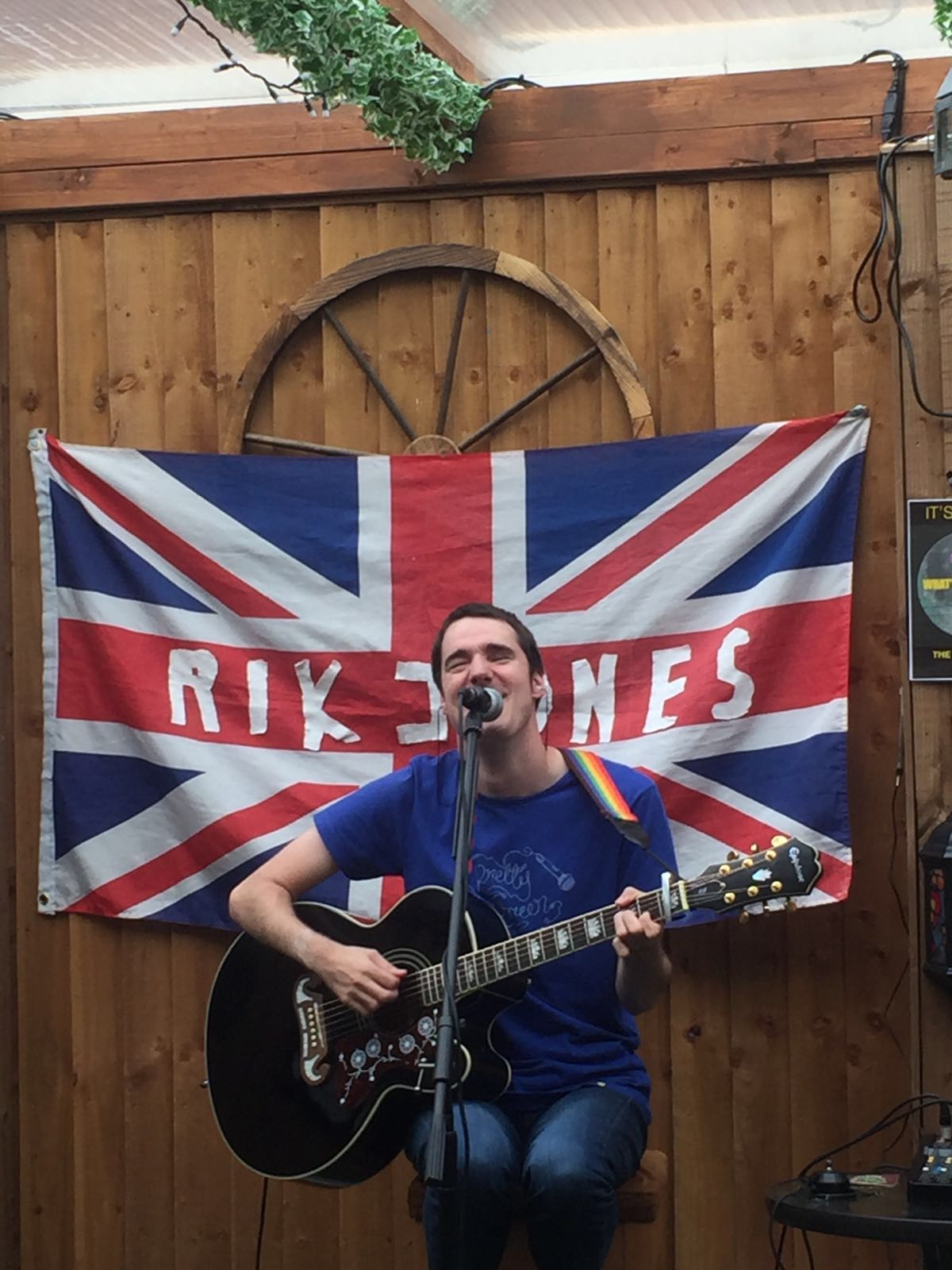 Rik Jones | Wigan Singer Songwriter